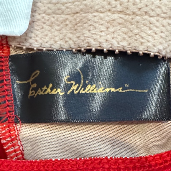 Esther Williams 1950’s Retro One-Piece Swimsuit with Halter Neck - Picture 4 of 9